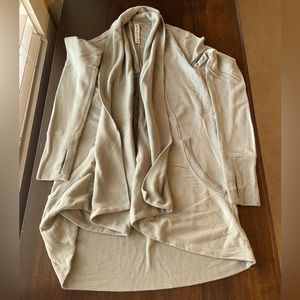 Athleta Pranayama Wrap